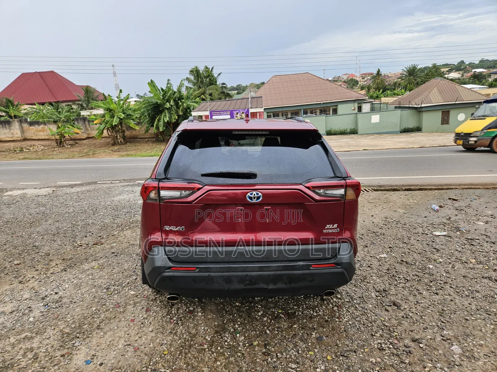 Toyota RAV4 XLE 2022 Red