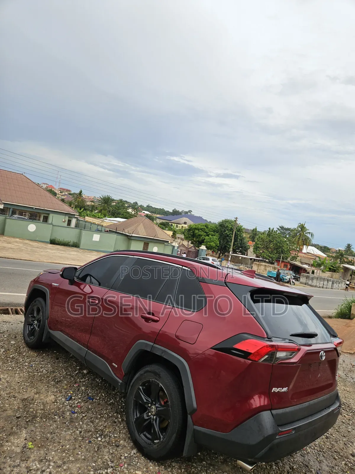 Toyota RAV4 XLE 2022 Red