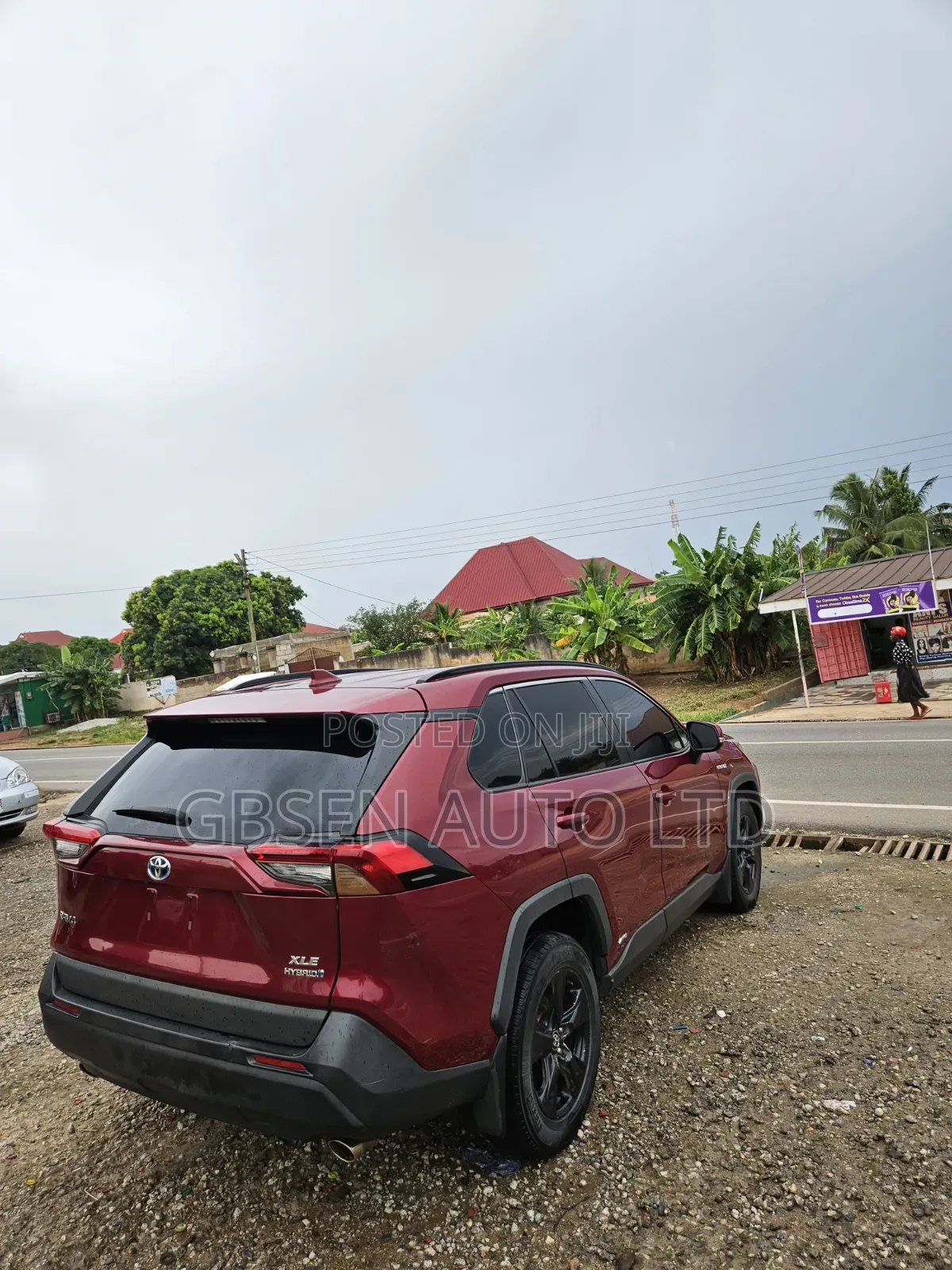 Toyota RAV4 XLE 2022 Red