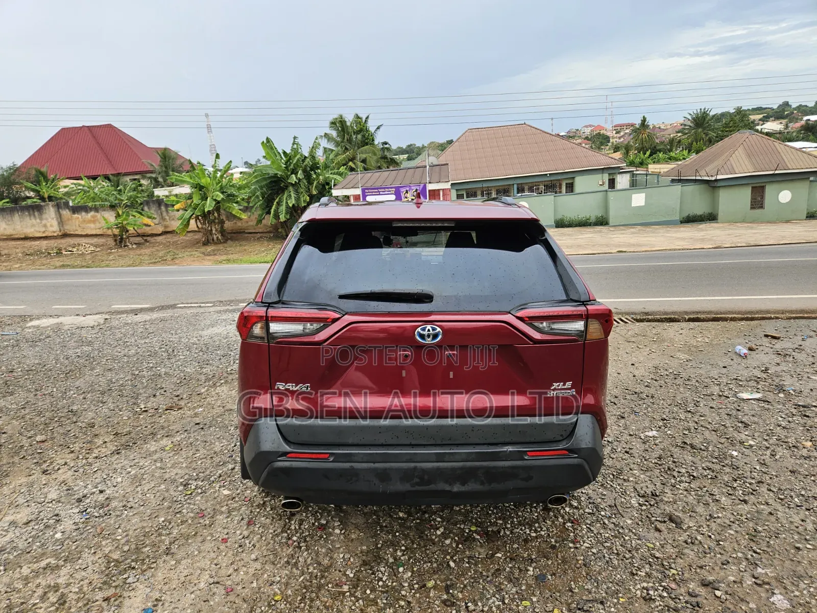 Toyota RAV4 XLE 2022 Red