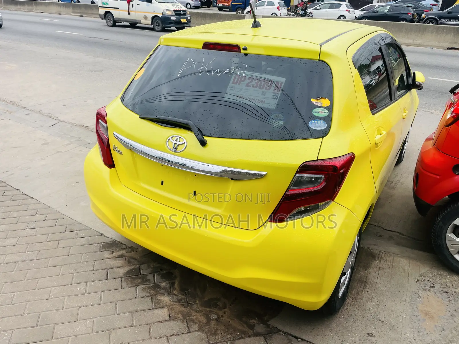 Toyota Vitz 1.3 FWD 3dr 2015 Yellow