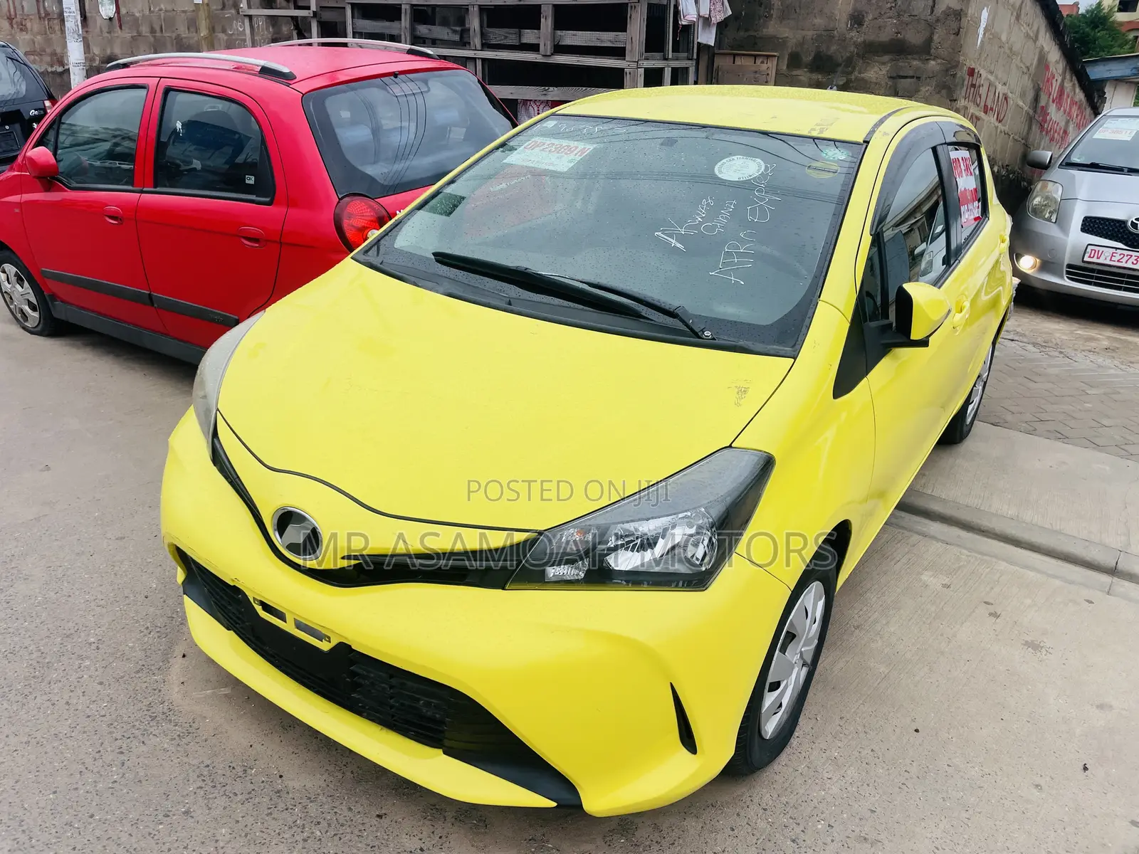 Toyota Vitz 1.3 FWD 3dr 2015 Yellow