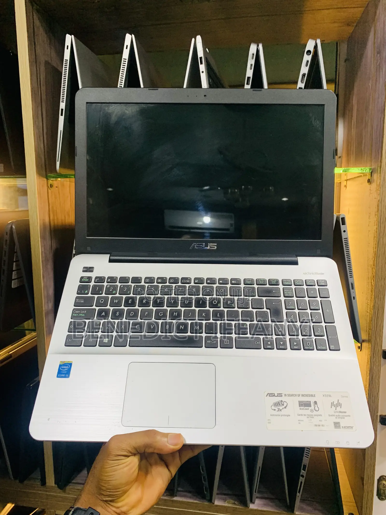 Laptop Asus X555LA 12GB Intel Core i5 HDD 1T