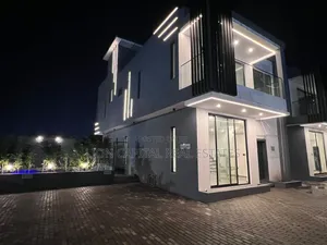 3bdrm Duplex in Dzorwulu for rent