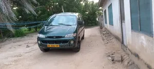 Hyundai H200 2008 Green