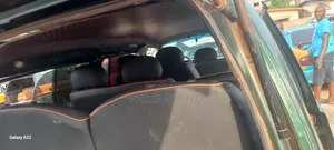 Hyundai H200 2008 Green