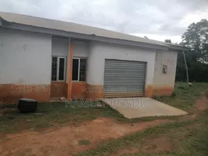 5bdrm House in Bipoa Zongo, Sekyere South for sale