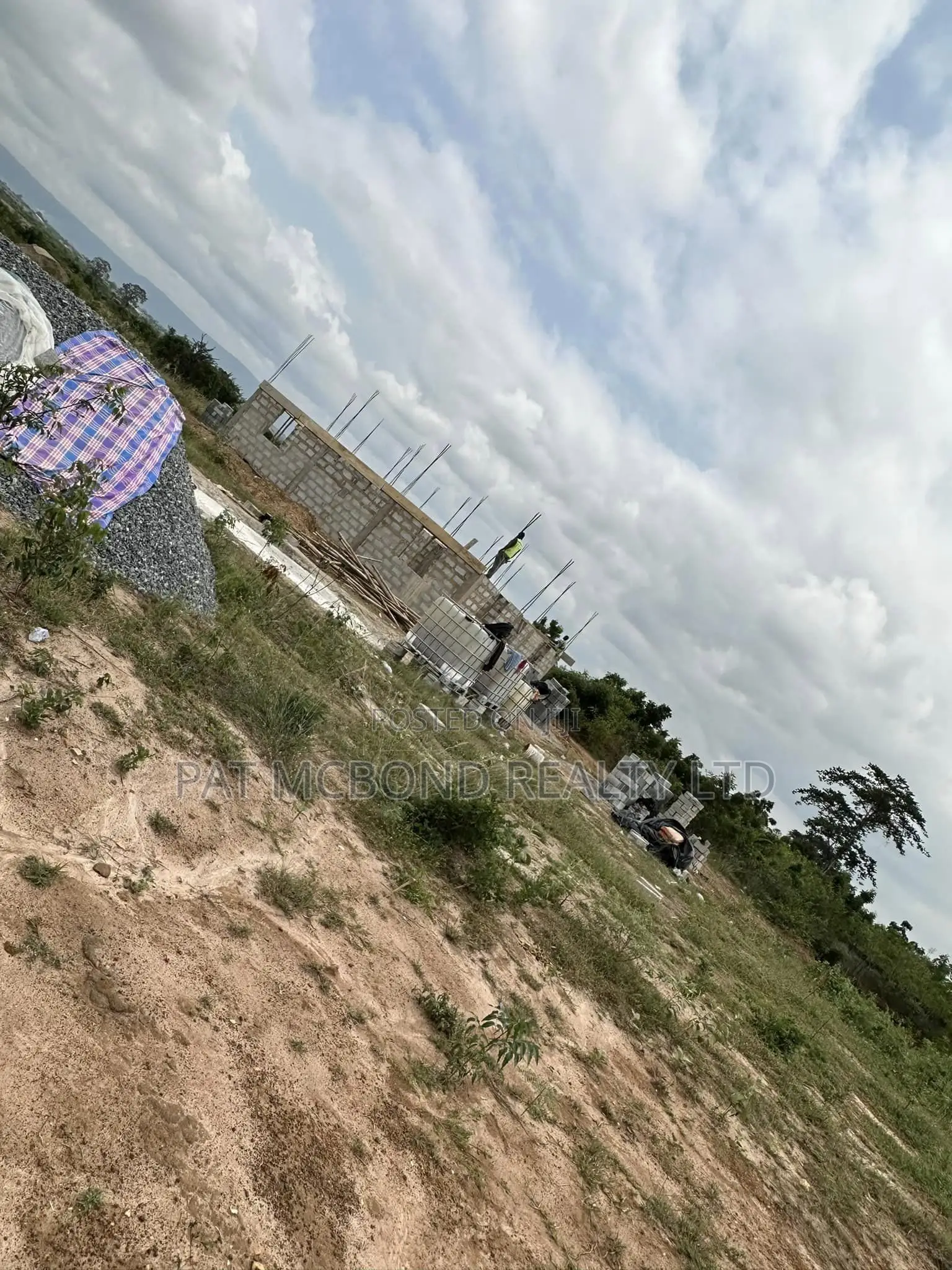 Grab Land on Dodowa to Afienya Road Today