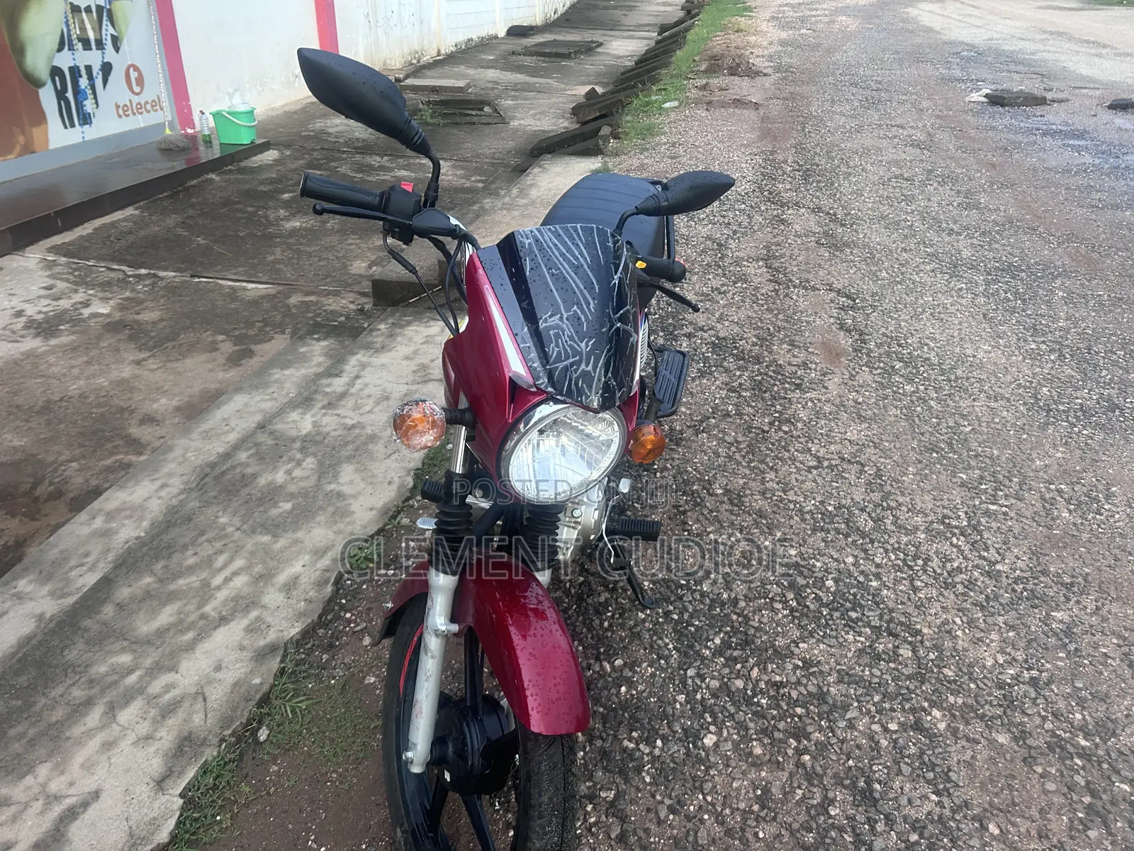 TVS HLX 125 2025 Red
