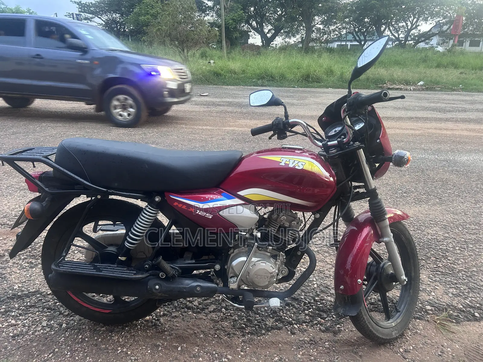 TVS HLX 125 2025 Red