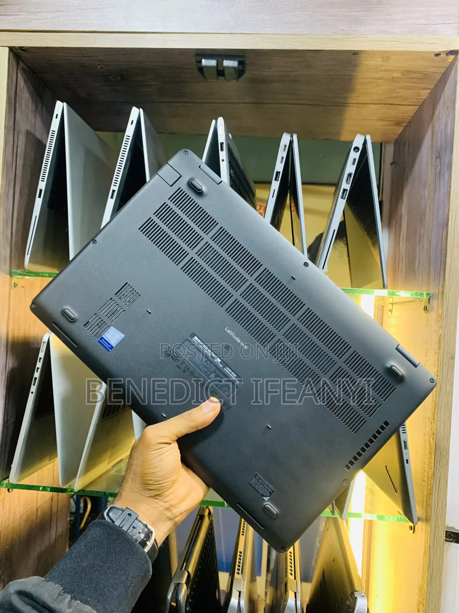 Laptop Dell Latitude 5501 8GB Intel Core i7 SSD 256GB