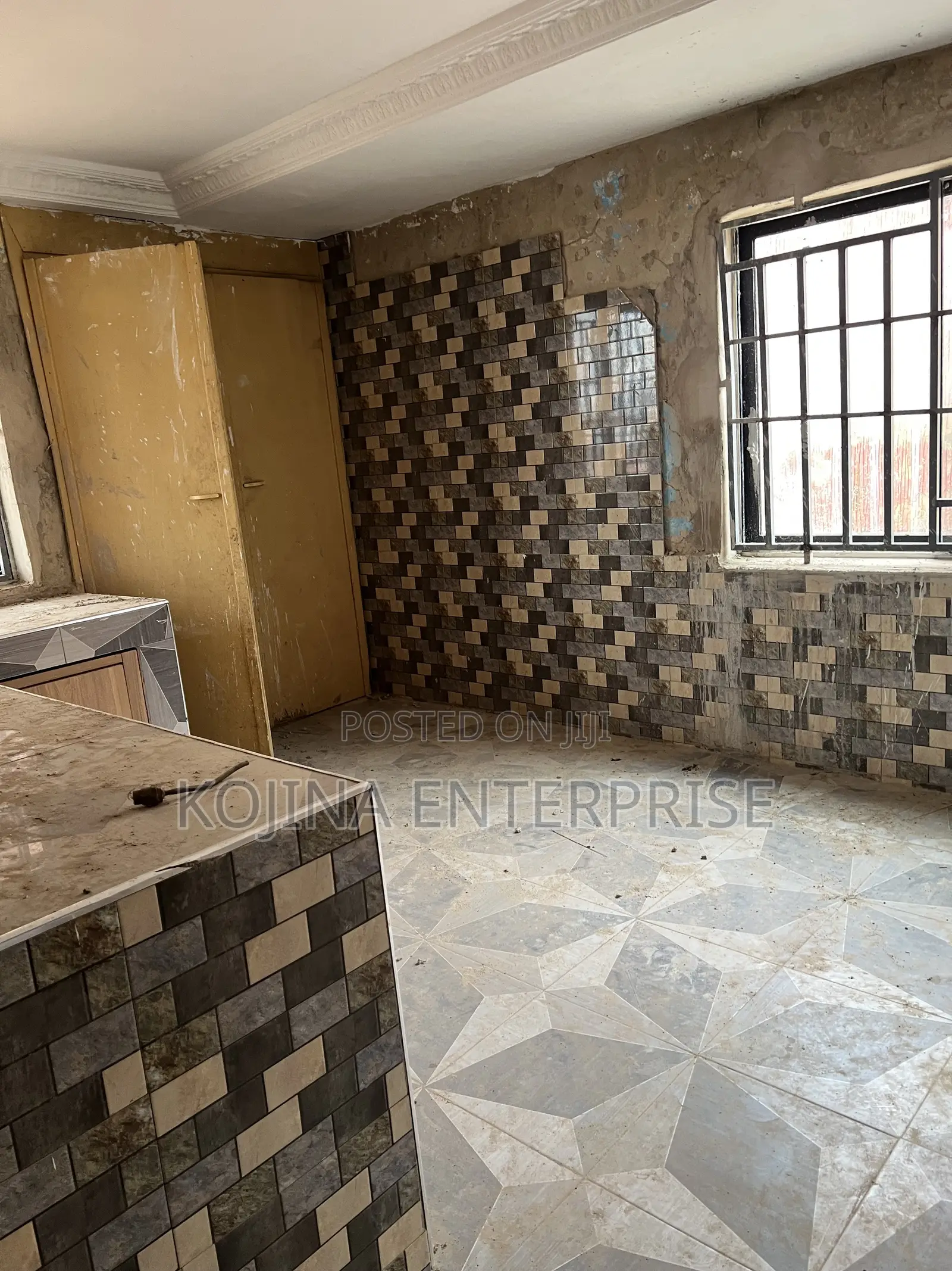 5bdrm House in Abrepo, Kumasi Metropolitan for sale