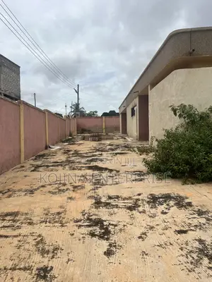 5bdrm House in Abrepo, Kumasi Metropolitan for sale