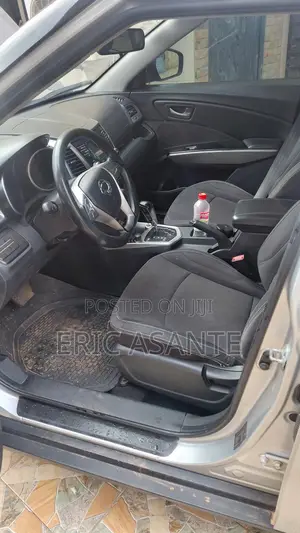 SsangYong Stavic 2016 Silver