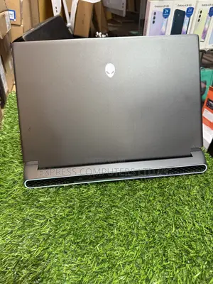 Laptop Alienware M15 R6 32GB Intel Core i7 SSD 1T