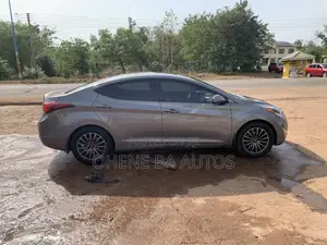Hyundai Elantra SE 4dr Sedan (1.8L 4cyl 6M) 2014 Gray