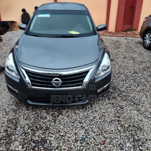 Nissan Altima 2.5 S 4dr Sedan (2.5L 4cyl CVT) 2014 Gray