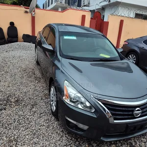 Nissan Altima 2.5 S 4dr Sedan (2.5L 4cyl CVT) 2014 Gray
