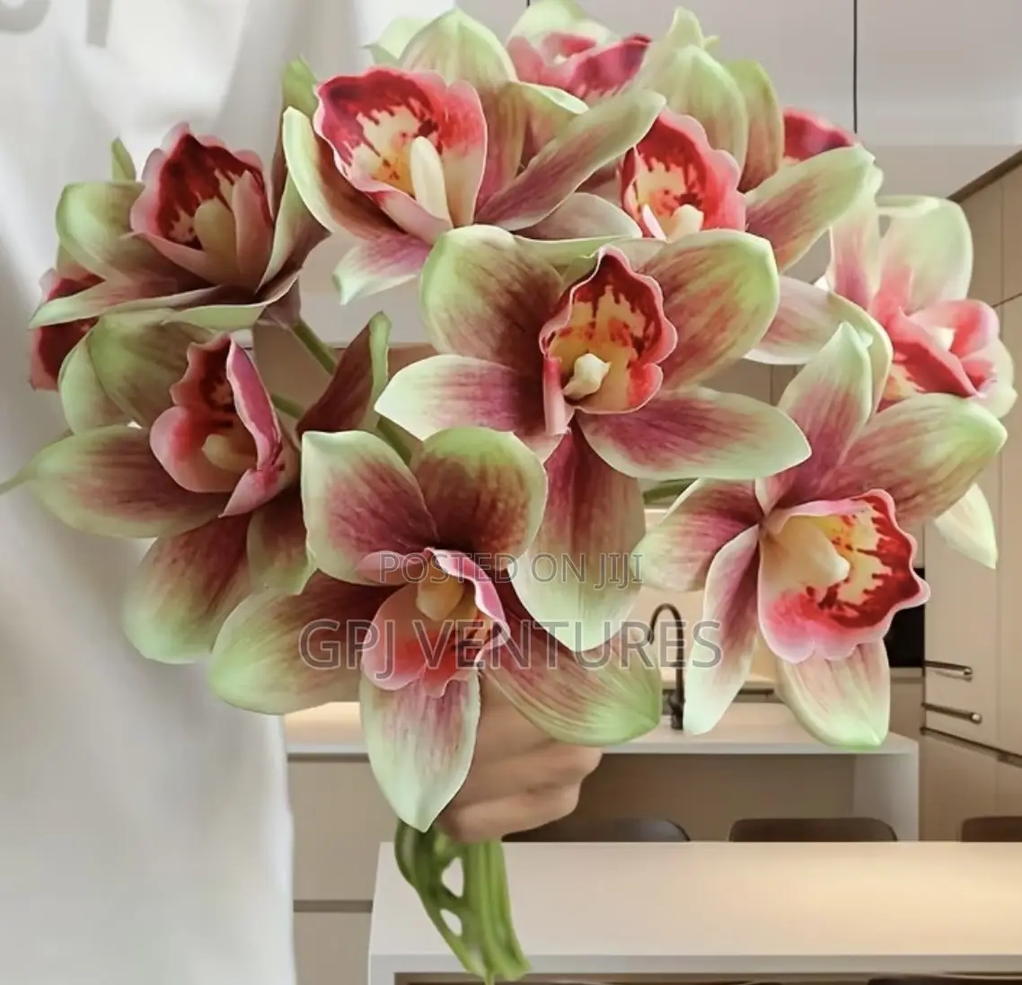 Elegant Orchid Faux Boutique Set
