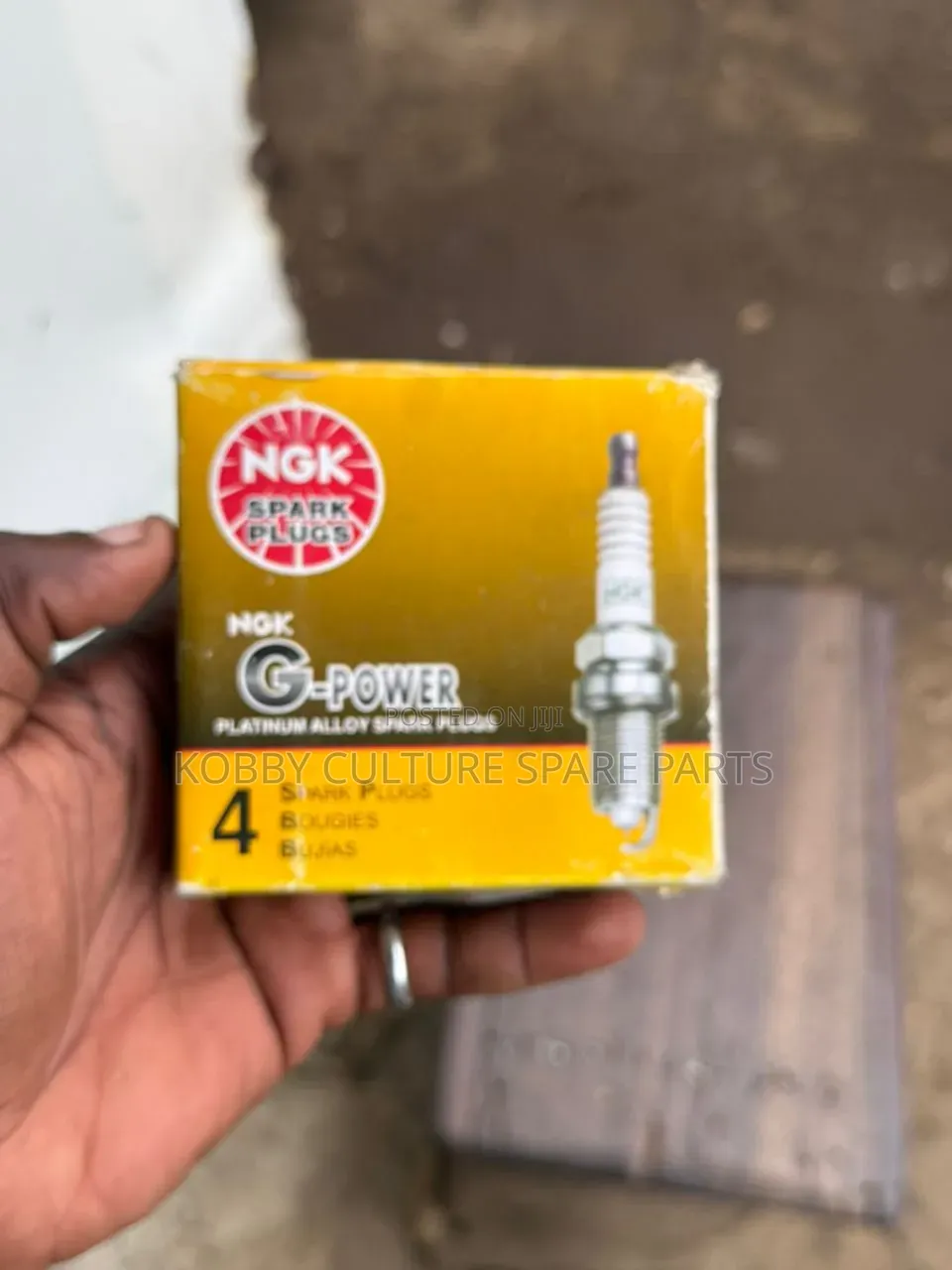 Original Brand New Car Spark Plugs Available for All Cars