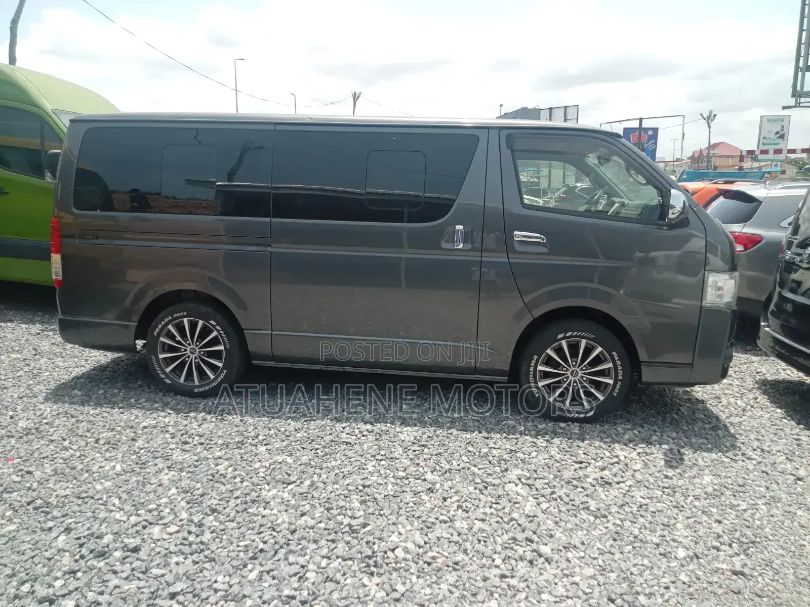 Toyota HiAce 2014 Grey