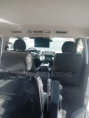 Toyota HiAce 2014 Grey