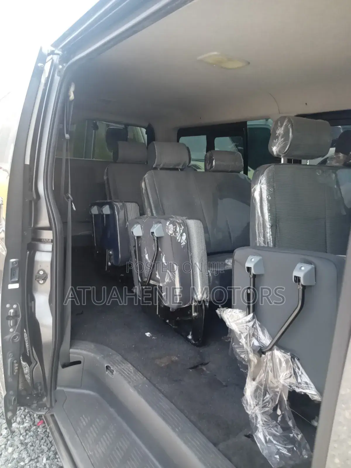 Toyota HiAce 2014 Grey
