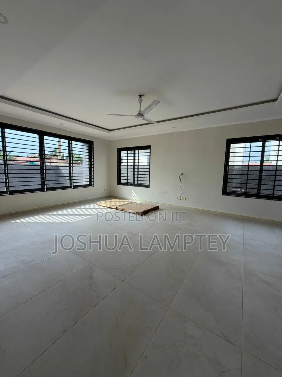 3bdrm House in Ashongman Estate, Police Station for sale