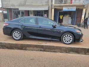 Toyota Camry XLE FWD 2020 Green