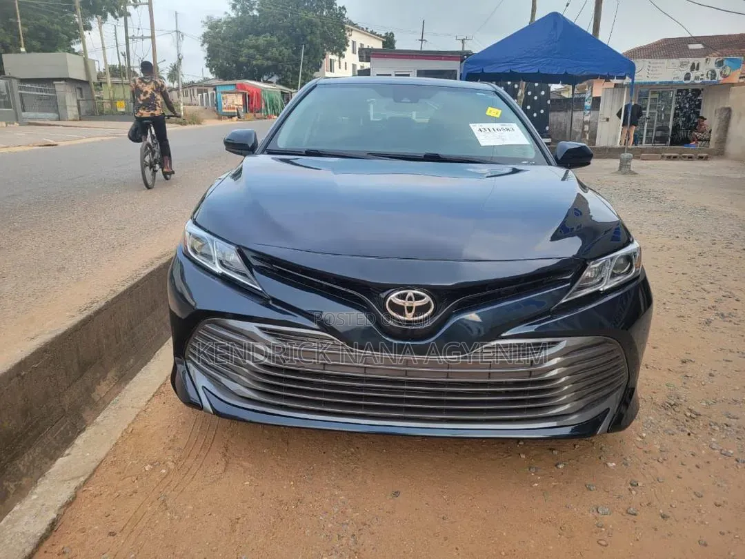 Toyota Camry XLE FWD 2020 Green