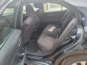 Toyota Camry XLE FWD 2020 Green