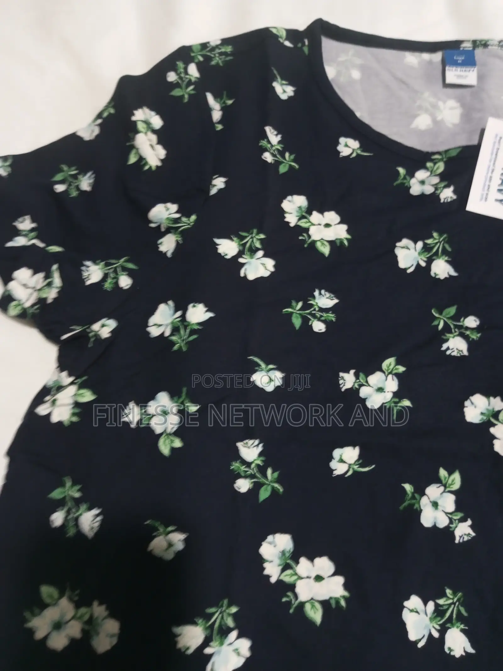 Cute Shirt With Flowers
