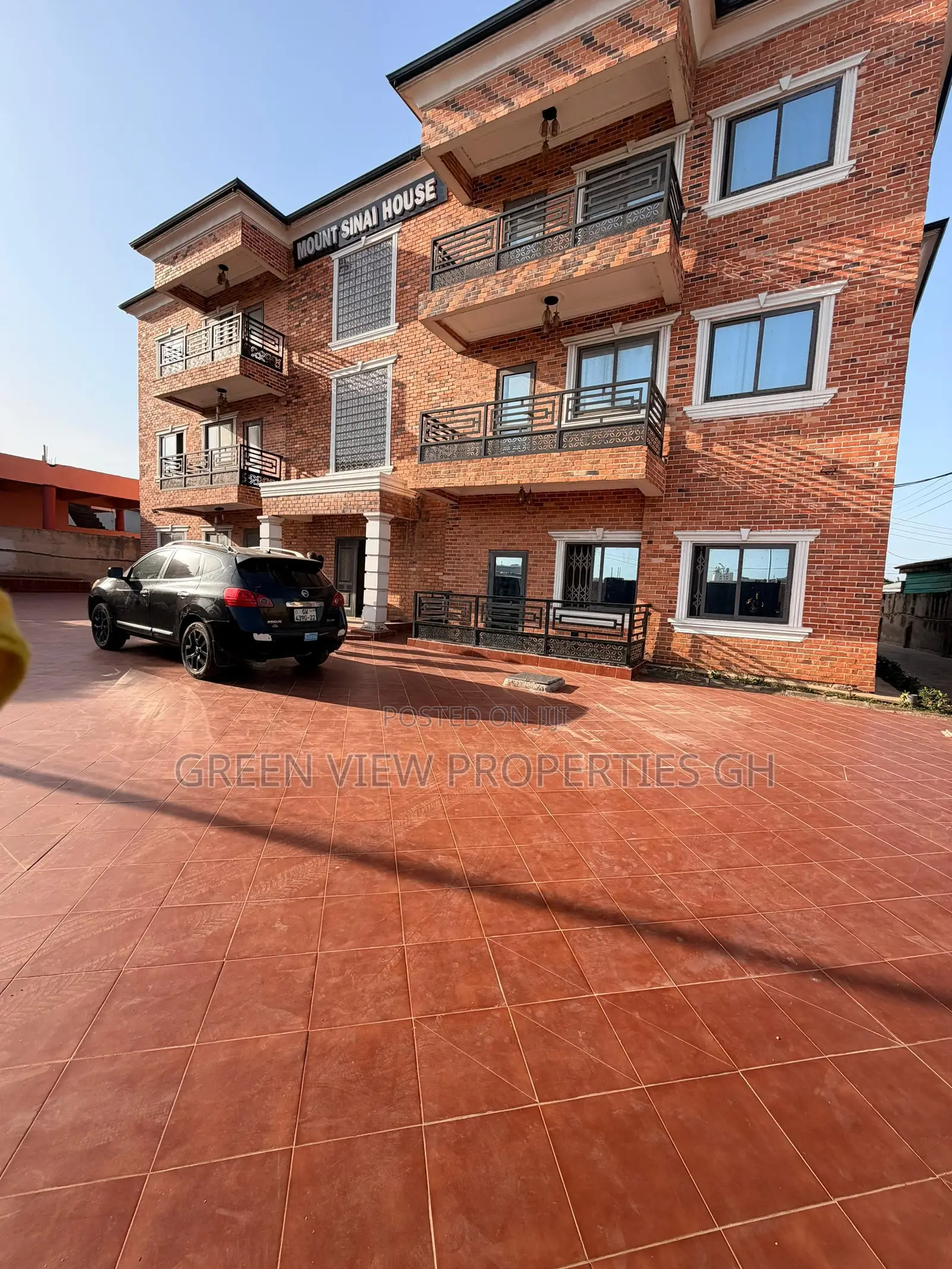 3bdrm Apartment in West Hills Mall Area for rent