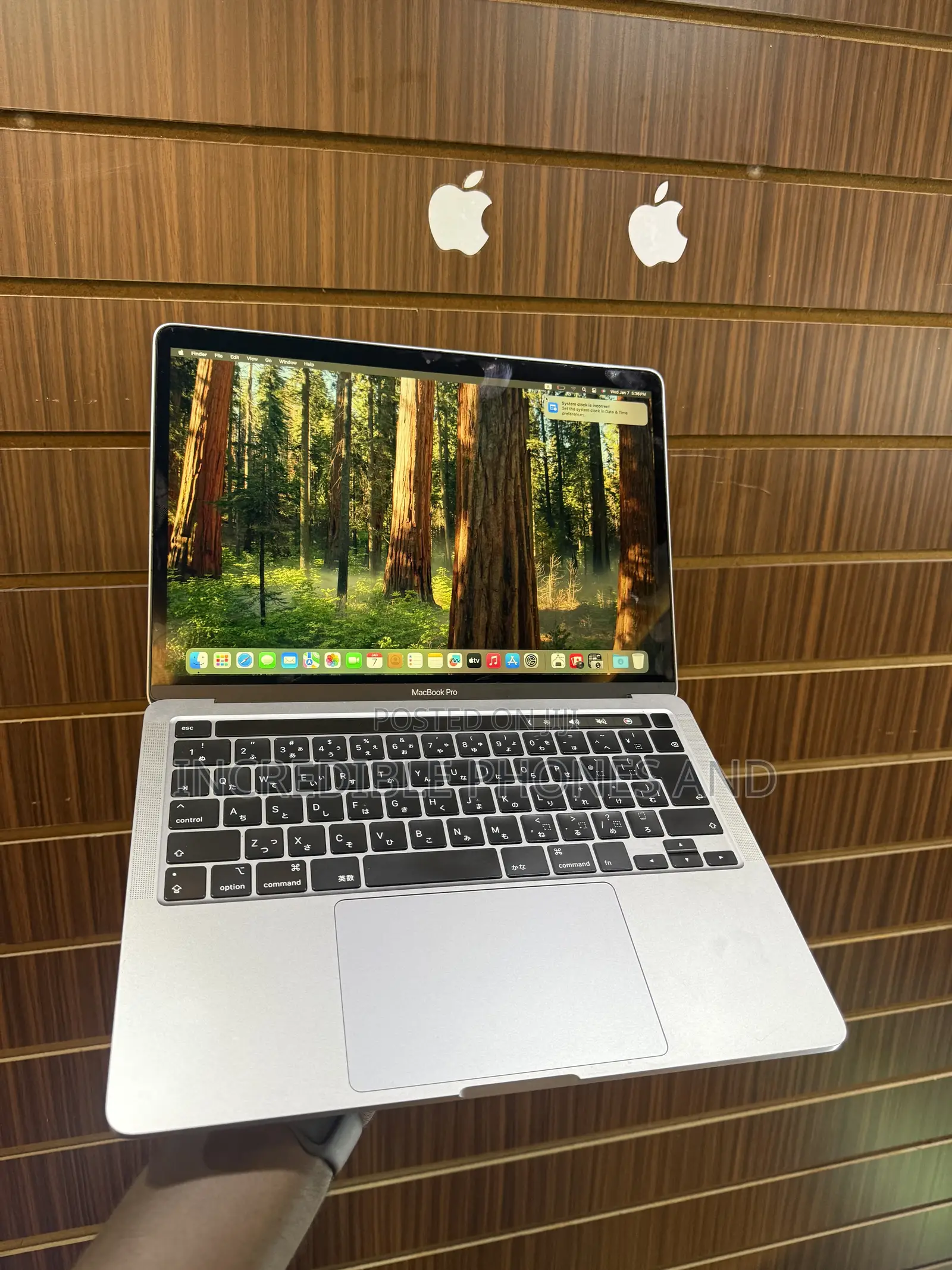 Laptop Apple MacBook 2020 8GB Intel Core i5 SSD 512GB