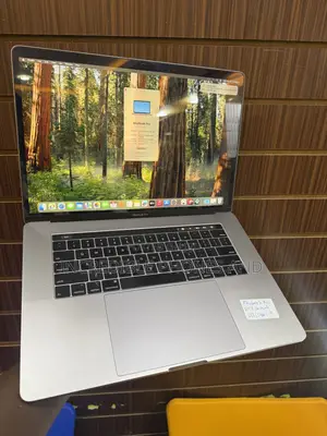 Laptop Apple MacBook Pro 2018 32GB Intel Core i7 SSD 256GB