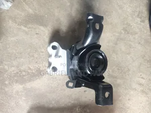 Toyota Corolla 2016 Right Engine Seat Mount