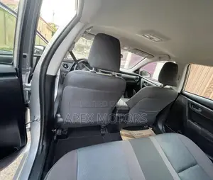 Toyota Corolla 2019 Silver