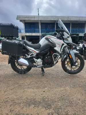 Honda CB 2022 Silver