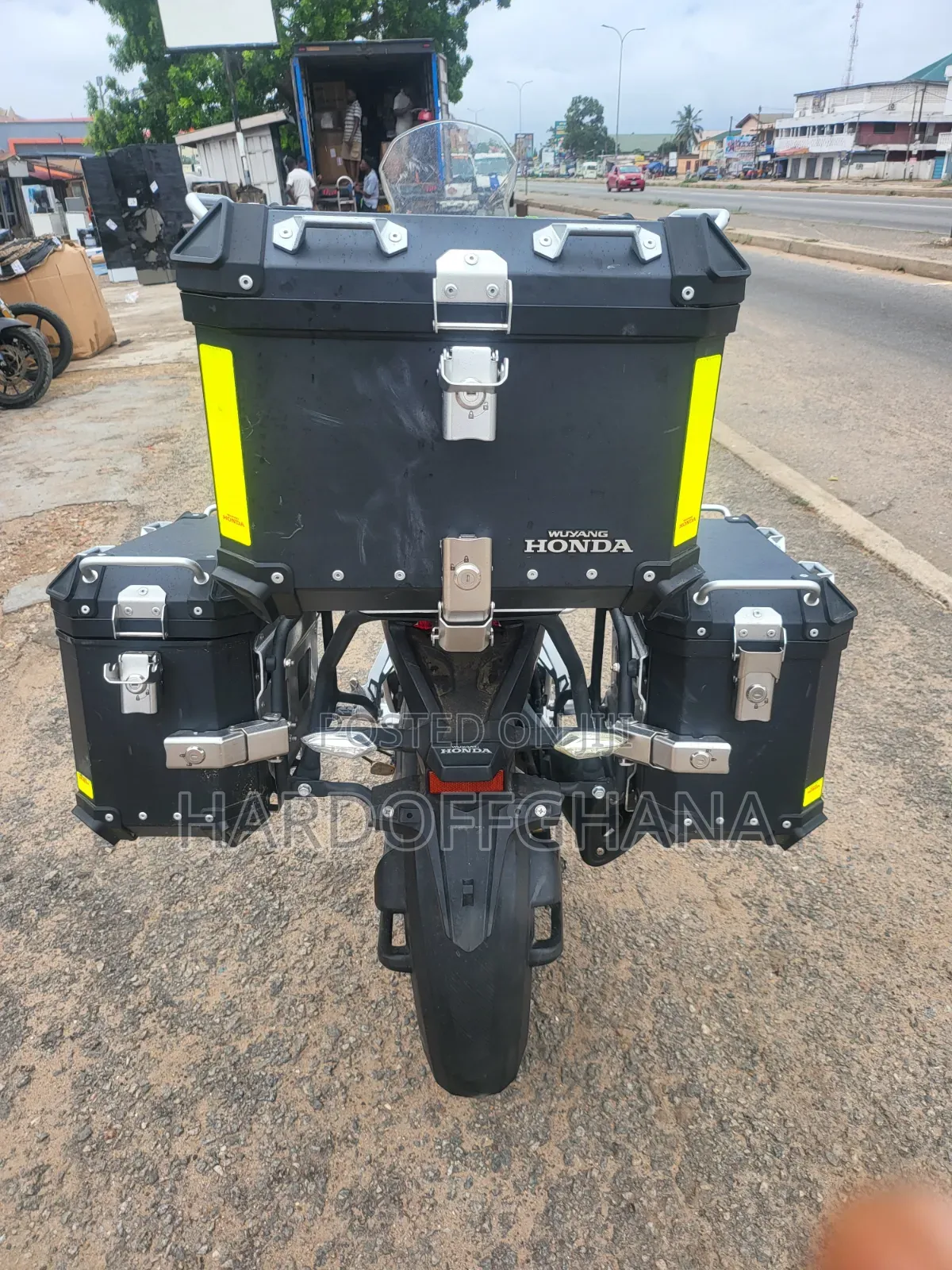 Honda CB 2022 Silver