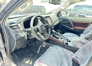 New Mitsubishi Pajero 2025 Gray