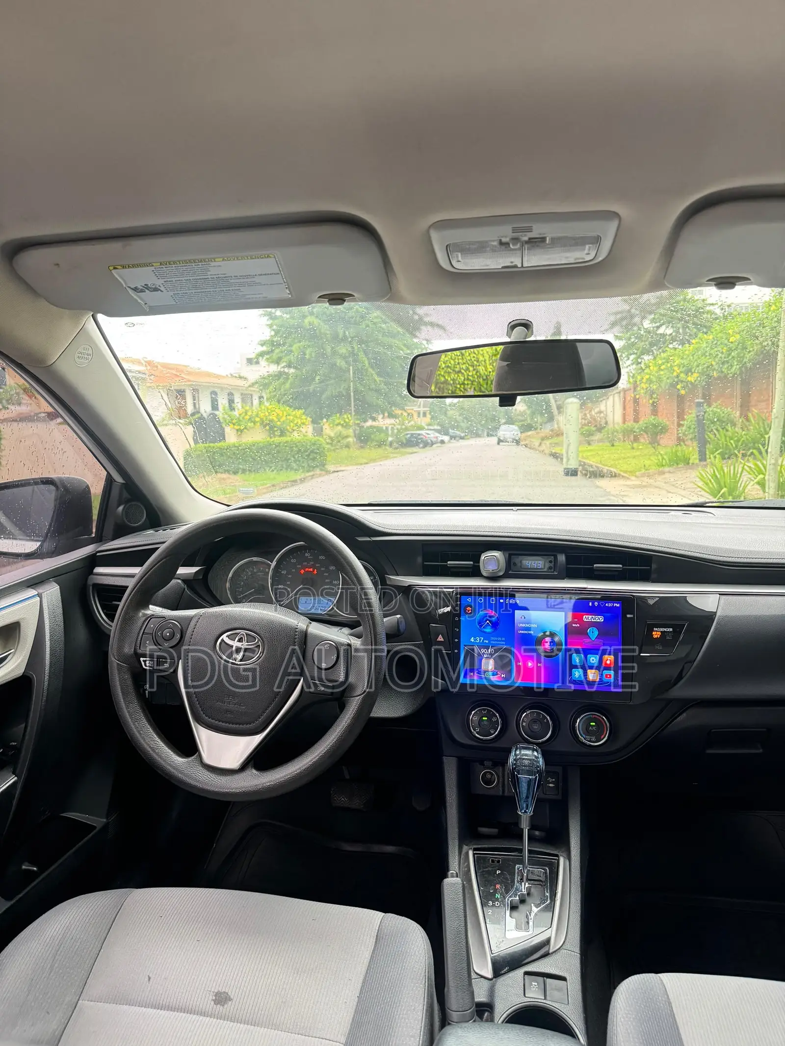 Toyota Corolla LE 4dr Sedan (1.8L 4cyl CVT) 2016 White