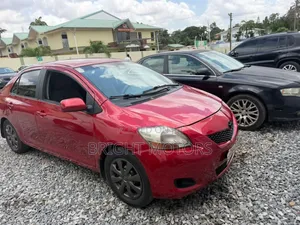 Toyota Yaris Base Sedan 4dr 2010 Red