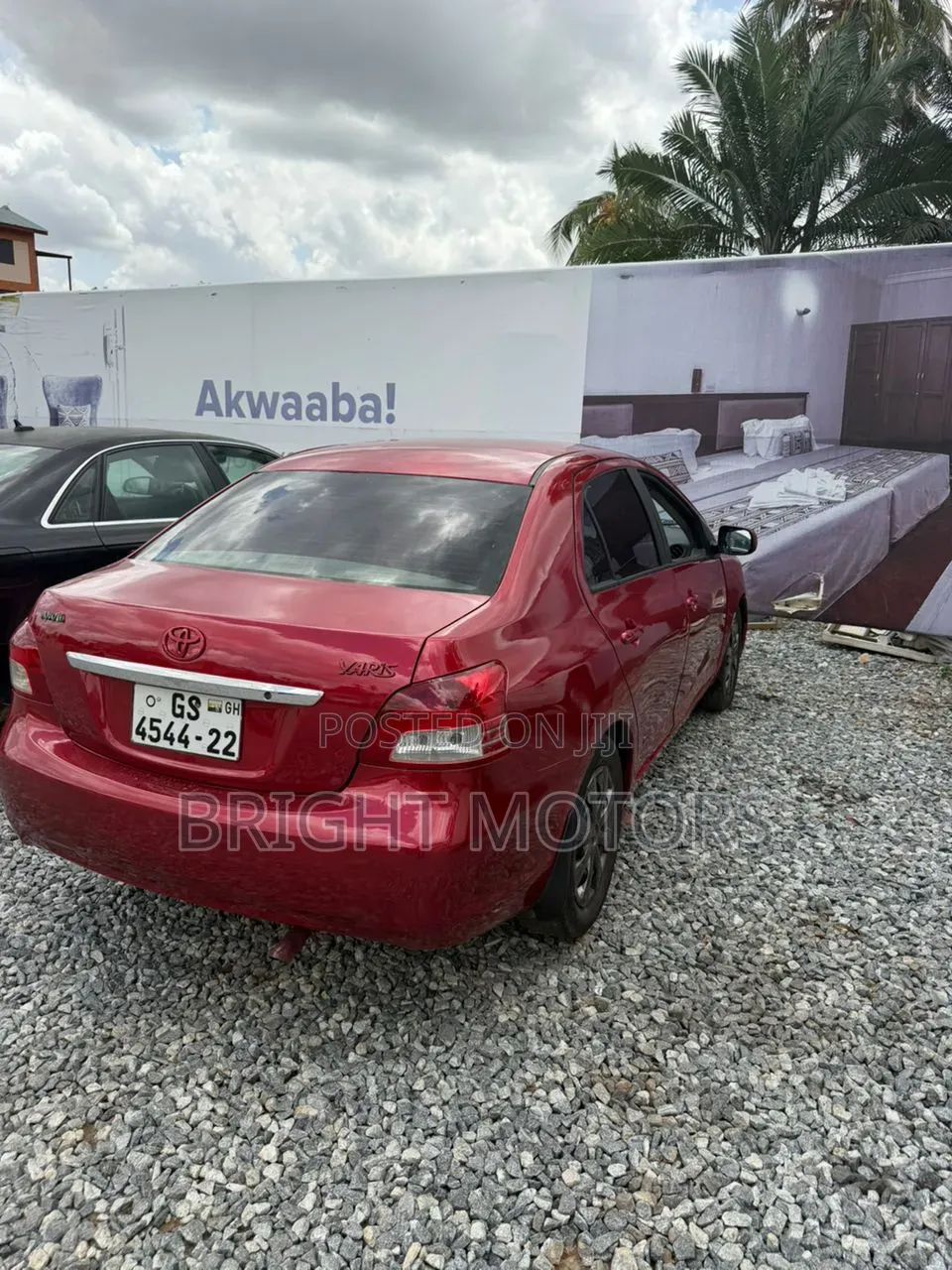 Toyota Yaris Base Sedan 4dr 2010 Red