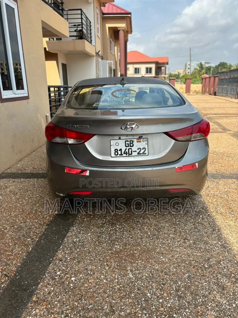 Hyundai Elantra SE 4dr Sedan (1.8L 4cyl 6M) 2015 Brown