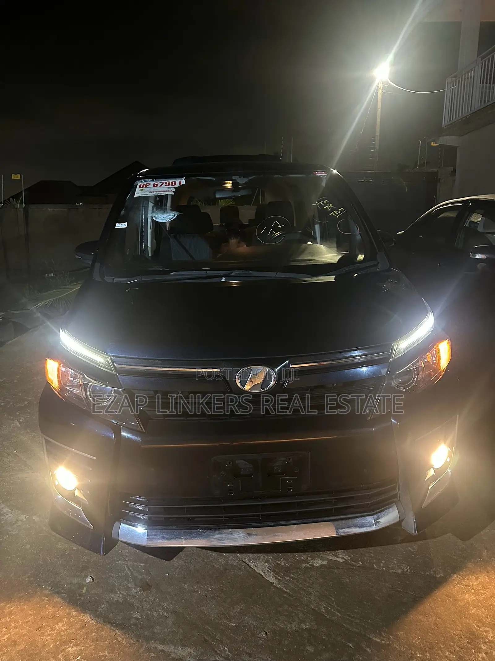 Toyota Voxy SV Premium 2014 Black