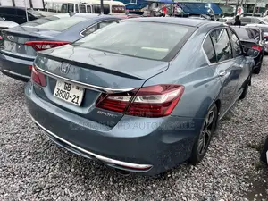 Honda Accord Sport 4dr Sedan FWD (2.4L 4cyl 2A) 2017 Gray