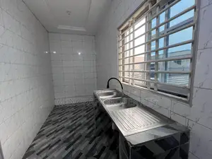 2bdrm Apartment in Adenta, Commandos for rent
