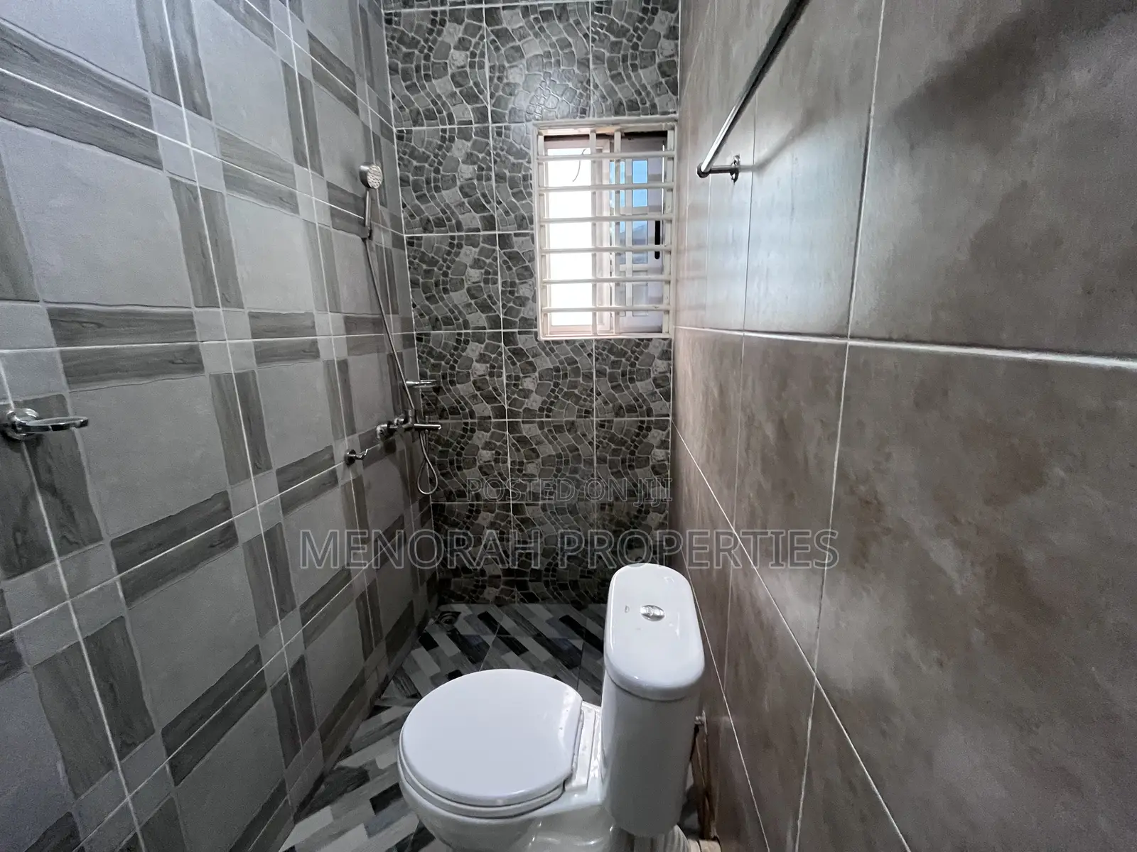 2bdrm Apartment in Adenta, Commandos for rent