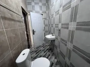 2bdrm Apartment in Adenta, Commandos for rent
