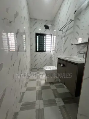 2bdrm Apartment in Burma Camp for rent